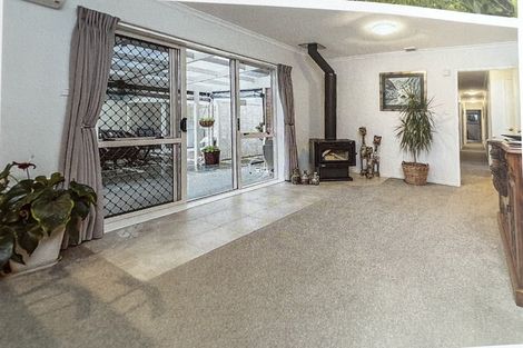 Photo of property in 1 Solan Drive, Waimauku, 0812