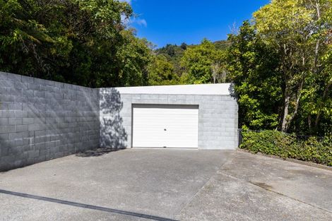Photo of property in 29 Seaview Crescent, Picton, 7220