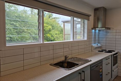 Photo of property in 60 Lynden Avenue, Hillcrest, Auckland, 0627