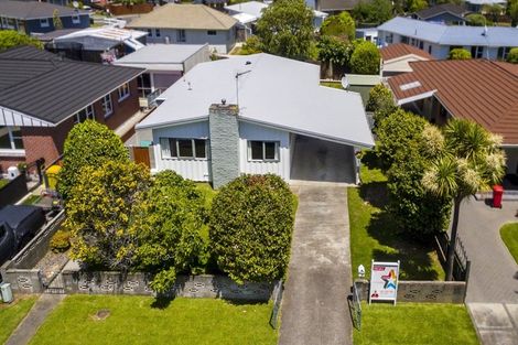 Photo of property in 17 Kiwi Street, Heretaunga, Upper Hutt, 5018