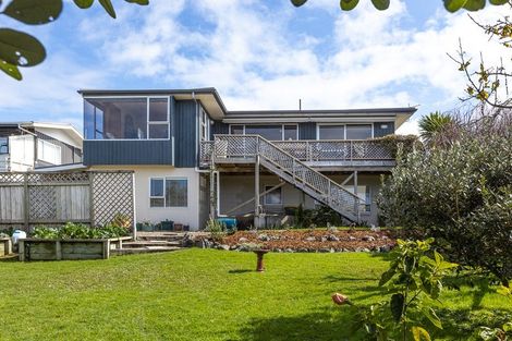 Photo of property in 18 Rawhiti Place, Snells Beach, 0920