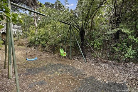 Photo of property in 17 Paddington Grove, Karori, Wellington, 6012