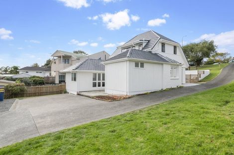Photo of property in 226 East Coast Road, Forrest Hill, Auckland, 0620