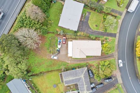 Photo of property in 12 Lawrence Crescent, Hillpark, Auckland, 2102