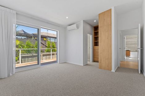 Photo of property in 1/37 Parr Terrace, Castor Bay, Auckland, 0620