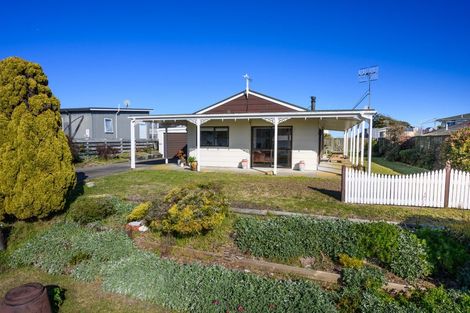 Photo of property in 12 Seabury Avenue, Foxton Beach, Foxton, 4815