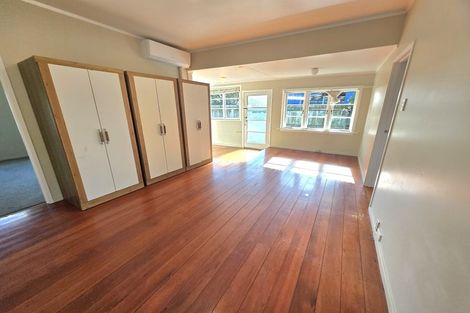 Photo of property in 40 Evans Road, Weymouth, Auckland, 2103