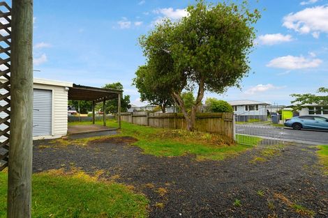 Photo of property in 19 Cobham Crescent, Kelston, Auckland, 0602