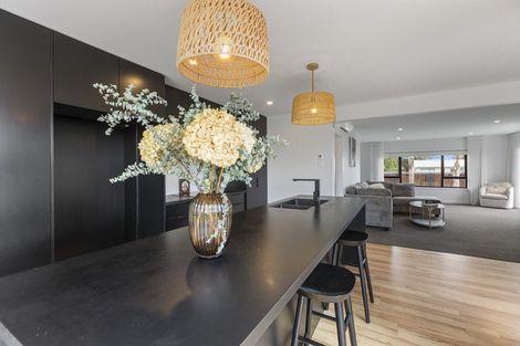 Photo of property in 145 Seaview Road, Westown, New Plymouth, 4310