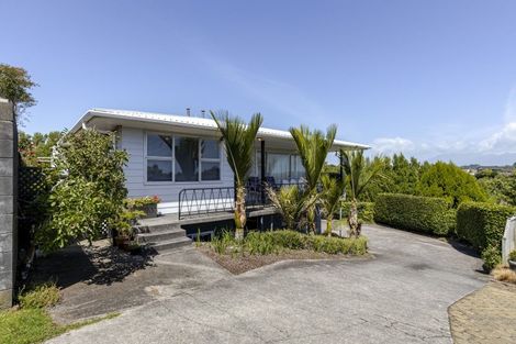 Photo of property in 11a Longview Drive, Merrilands, New Plymouth, 4312