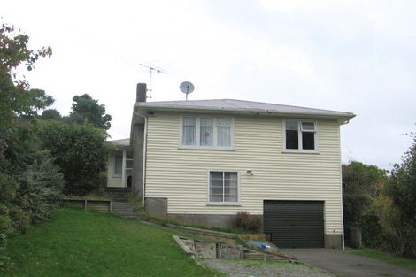 Photo of property in 31 Kiwi Crescent, Tawa, Wellington, 5028