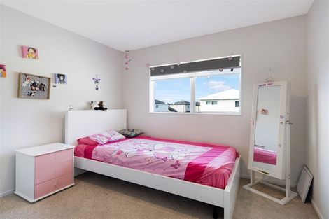 Photo of property in 3 Apple Orchard Way, Sunnyvale, Auckland, 0612