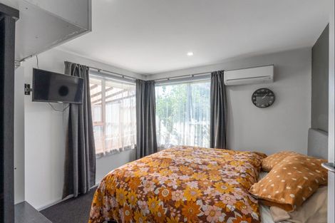 Photo of property in 13 Fairmont Place, Hornby, Christchurch, 8042