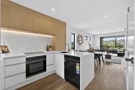 Photo of property in 13/10 Ngaroma House Drive, Hobsonville, Auckland, 0616