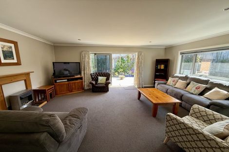 Photo of property in 46 Simpson Crescent, Raumati Beach, Paraparaumu, 5032