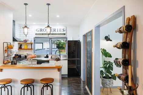 Photo of property in 8 Skerman Street, Marton, 4710