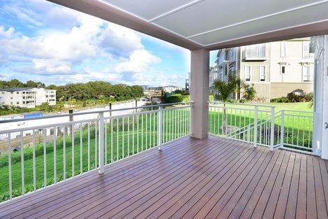Photo of property in 68 Panorama Heights, Orewa, 0931