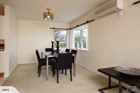 Photo of property in 53 Bassett Road, Johnsonville, Wellington, 6037