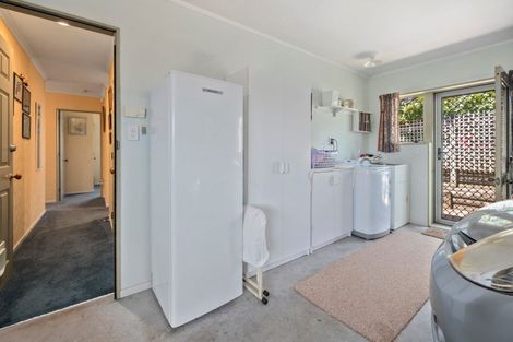 Photo of property in 4a Hoyte Place, Pukehangi, Rotorua, 3015