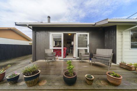 Photo of property in 15a Thomson Street, West End, Palmerston North, 4412