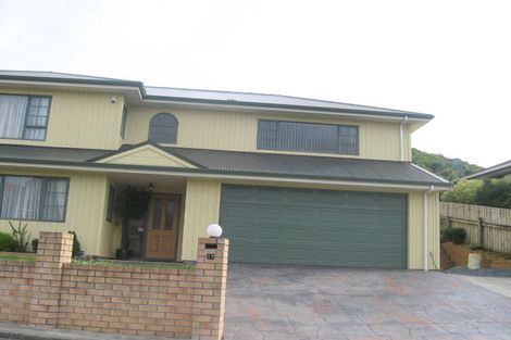 Photo of property in 17 Otamarau Grove, Maungaraki, Lower Hutt, 5010