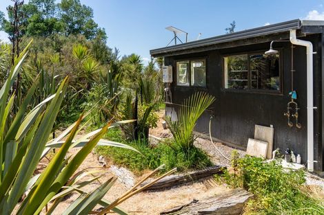 Photo of property in 149 Whaka Street, Maungaturoto, 0583