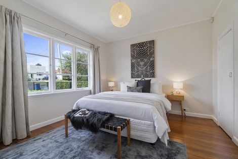 Photo of property in 1/38 Eastglen Road, Glen Eden, Auckland, 0602