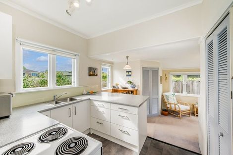 Photo of property in 4 Nathan Avenue, Paraparaumu Beach, Paraparaumu, 5032