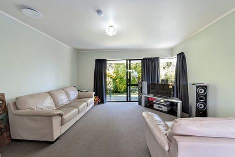 Photo of property in 14b Lyn Grove, Papamoa Beach, Papamoa, 3118