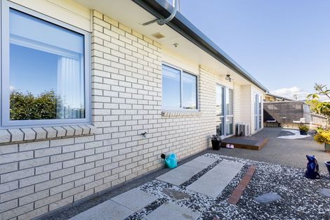 Photo of property in Trackside Villas, 22/91 Mako Mako Road, Levin, 5510