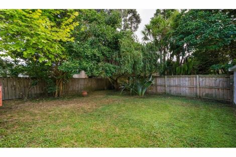 Photo of property in 2/3 Talavera Place, Te Atatu South, Auckland, 0602