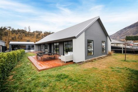 Photo of property in 96 Risinghurst Terrace, Lower Shotover, Queenstown, 9304