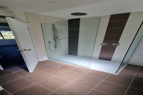 Photo of property in 2/29 Cheltenham Terrace, Newlands, Wellington, 6037