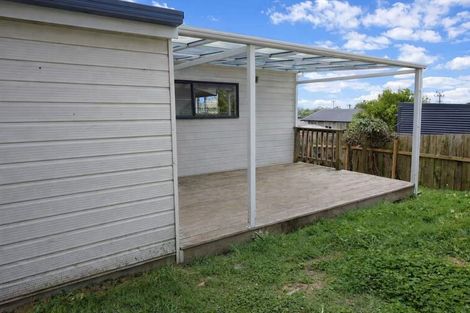 Photo of property in 49 Glen Marine Parade, Glendene, Auckland, 0602