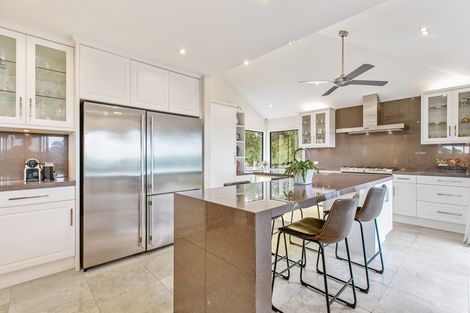 Photo of property in 1 Whangaparaoa Road, Red Beach, 0932