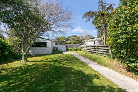 Photo of property in 22 Izard Road, Khandallah, Wellington, 6035