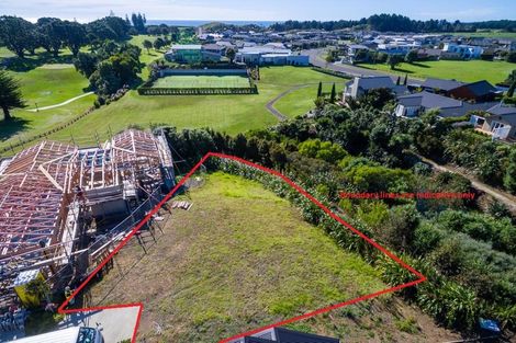 Photo of property in 10 Kakariki Lane, Waiwhakaiho, New Plymouth, 4312