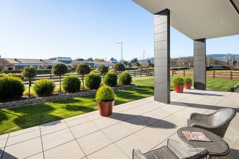 Photo of property in 1 Baxter Michael Crescent, Cambridge, 3434