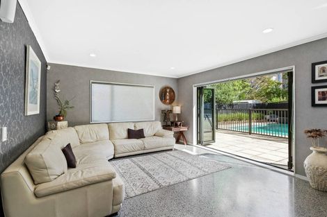 Photo of property in 27 Santa Ana Drive, Dannemora, Auckland, 2016