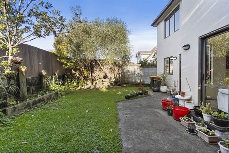 Photo of property in 34 Bleakhouse Road, Howick, Auckland, 2014