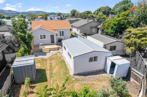 Photo of property in 12 Heath Grove, Waiwhetu, Lower Hutt, 5010
