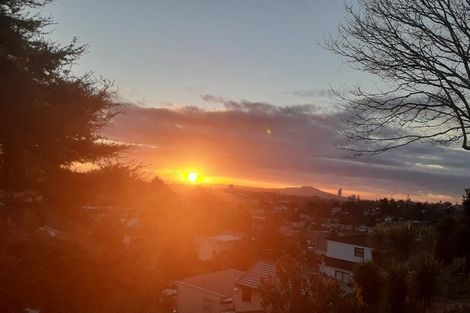 Photo of property in 45 Agincourt Street, Glenfield, Auckland, 0629