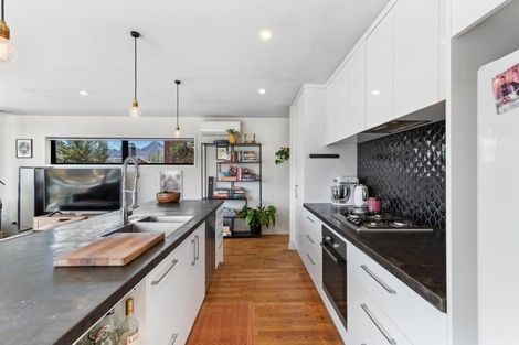 Photo of property in 45 Dart Place, Fernhill, Queenstown, 9300