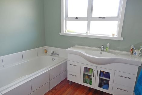 Photo of property in 15 Frome Street, Oamaru North, Oamaru, 9400