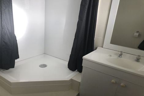 Photo of property in 35b Trentham Road, Papakura, 2110