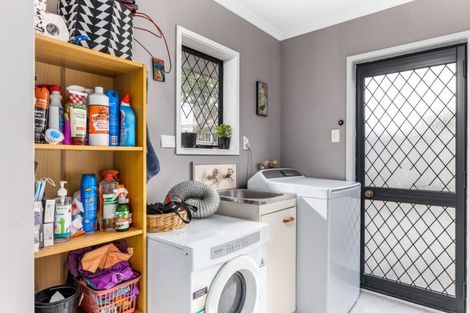 Photo of property in 68 Brois Street, Frankleigh Park, New Plymouth, 4310