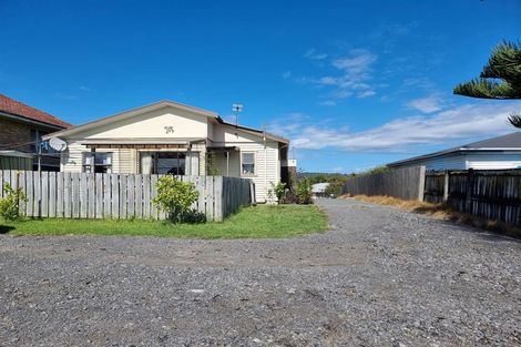 Photo of property in 73 West Coast Road, Glen Eden, Auckland, 0602