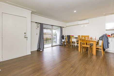 Photo of property in 1/27 Weymouth Road, Manurewa, Auckland, 2102