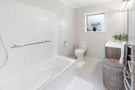 Photo of property in 5a Wingrove Road, Owhata, Rotorua, 3010