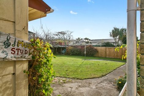 Photo of property in 25 Young Street, Morrinsville, 3300